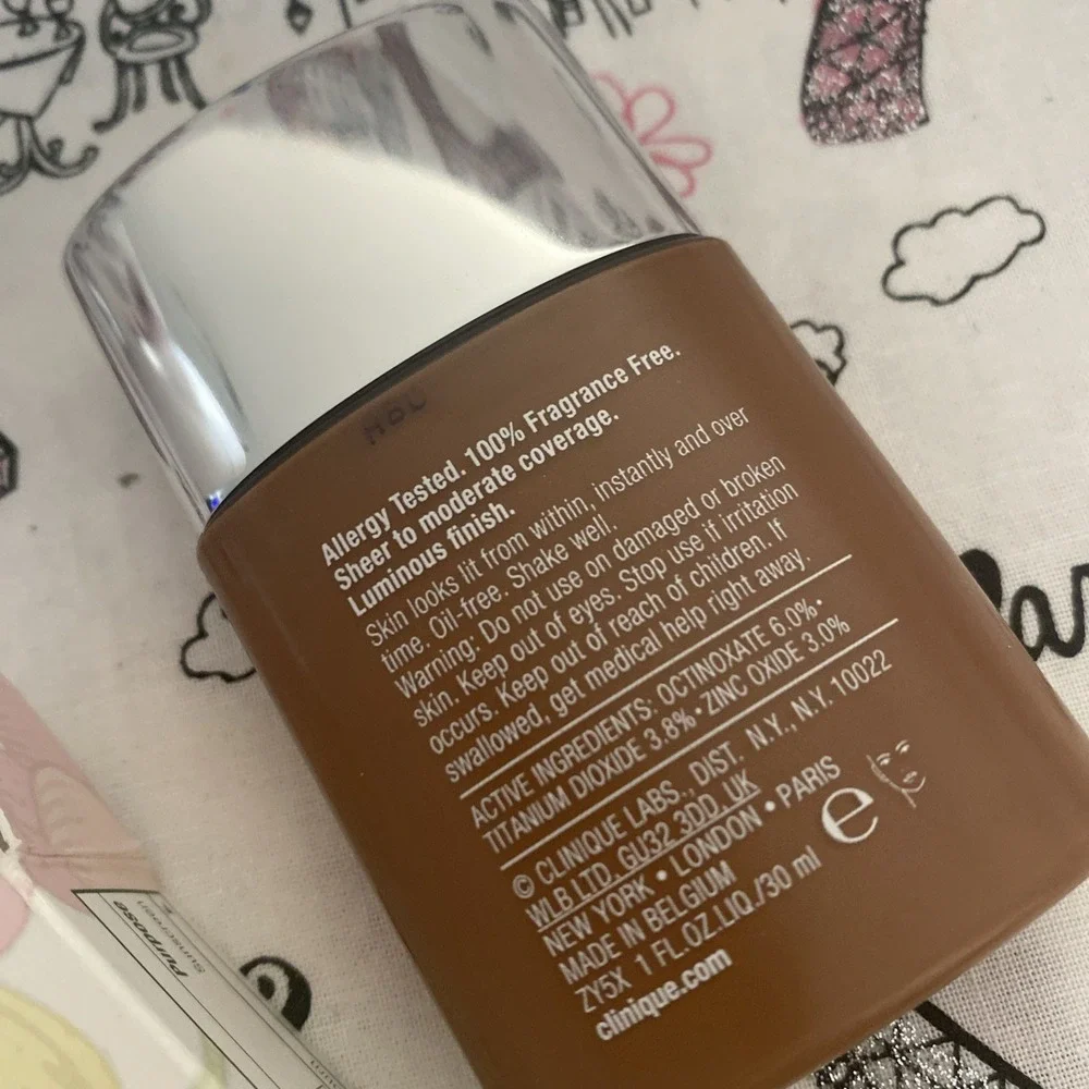 Clinique Even Better Glow‎ Spf 15 WM 118 Amber 1oz/30ml Discontinued